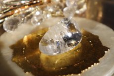画像2: 開運/魔除け/邪気除け】水晶タンブルお守り21g (2)