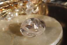 画像1: 【 開運/魔除け/邪気除け】水晶タンブルお守り21g (1)