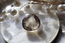 画像2: 【邪気除け/開運】レインボー水晶タンブル20g (2)